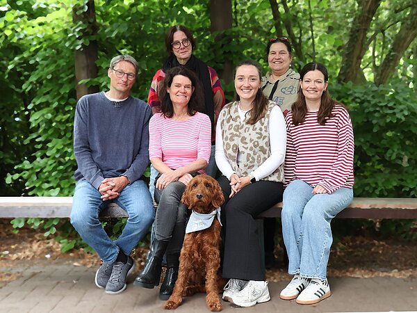 Herr Paetzold, Frau Dongowski, Frau Kröpelin, Frau Hollander, Frau Ortmann, Frau Ahlers und Schulhund Cala